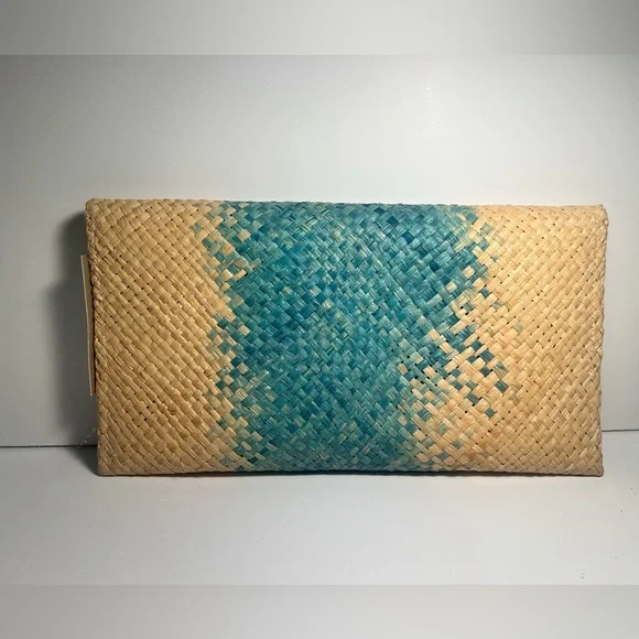 Mar Y Sol Woven Clutch with Blue and Tan Pattern - Picture 4 of 16